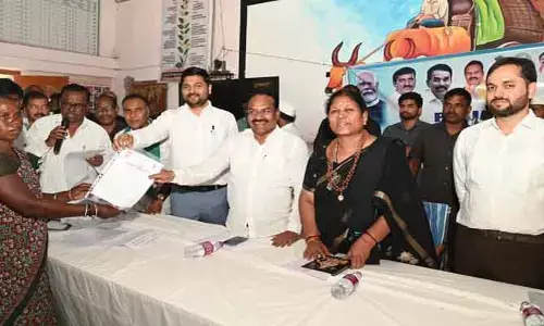 ప్ర‌తి పేద‌వాడికి ఇల్లు అందించ‌డ‌మే కేంద్ర ప్ర‌భుత్వ ల‌క్ష్యం : ఆదిలాబాద్ ఎంపీ గోడం న‌గేష్