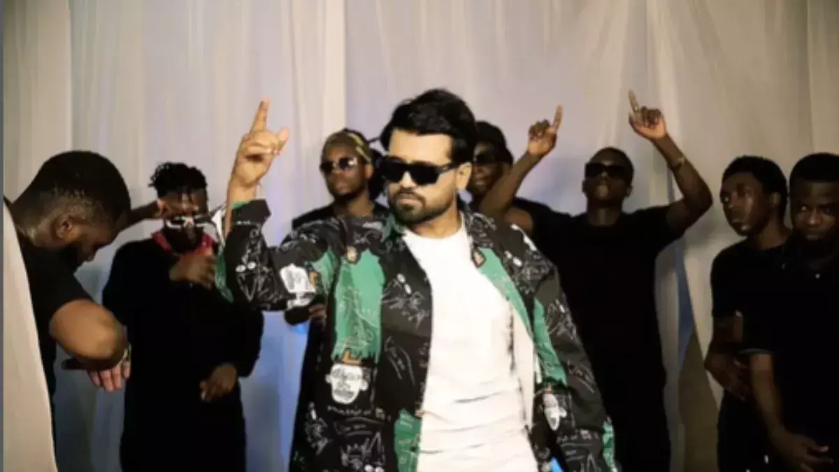 ఇండస్ట్రీలో తీవ్ర విషాదం.. రోడ్డు ప్రమాదంలో ప్రముఖ సింగర్ మృతి