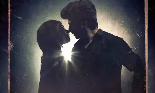 ‘పరాశక్తి’ నుంచి బిగ్ అప్డేట్.. రొమాంటిక్ లుక్‌లో శ్రీలీల, శివకార్తికేయన్
