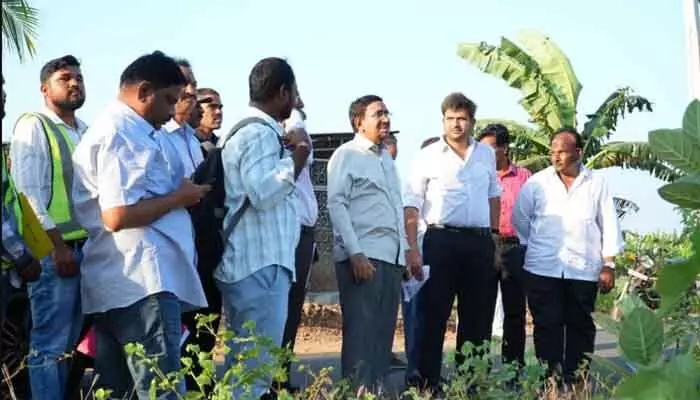 అమరావతిలో రాష్ట్ర మంత్రి నారాయణ పర్యటన అమరావతిలో రాష్ట్ర మంత్రి నారాయణ పర్యటన