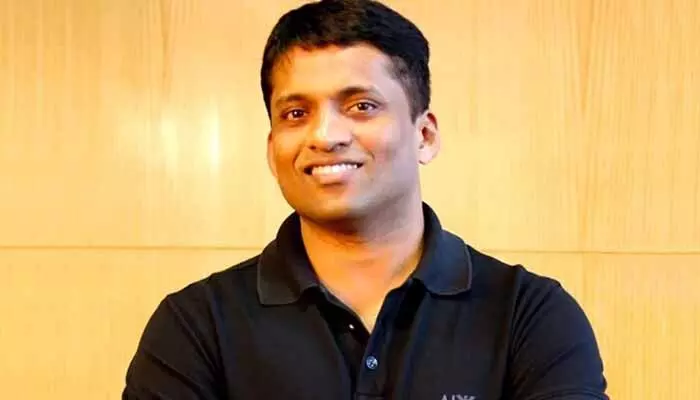 బైజూస్ రవీంద్రన్ కు భారీ షాక్.. 1 బిలియన్ డాలర్లు చెల్లించాలని కోర్టు తీర్పు బైజూస్ రవీంద్రన్ కు భారీ షాక్.. 1 బిలియన్ డాలర్లు చెల్లించాలని కోర్టు తీర్పు