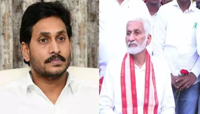 జగన్ చుట్టూ కోటరీ.. అవసరమైతే పార్టీ పెడతా: విజయసాయి రెడ్డి సంచలనం జగన్ చుట్టూ కోటరీ.. అవసరమైతే పార్టీ పెడతా: విజయసాయి రెడ్డి సంచలనం