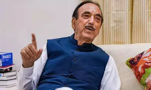 ఏకాకీగా మారుతున్న గులాం నబీ ఆజాద్