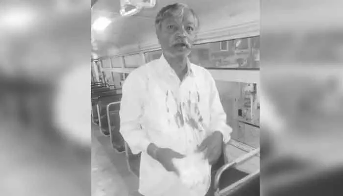 డ్రైవర్, కండక్టర్పై దాడి చేసిన వారిపై చర్యలు తీసుకోండి డ్రైవర్, కండక్టర్పై దాడి చేసిన వారిపై చర్యలు తీసుకోండి