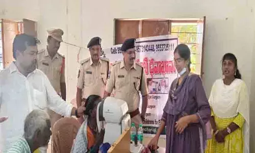 పేద‌ల కంటి చూపున‌కు పోలీసుల ఆరాటం వెలుగు నింపుతుంది : డీసీపీ భాస్క‌ర్