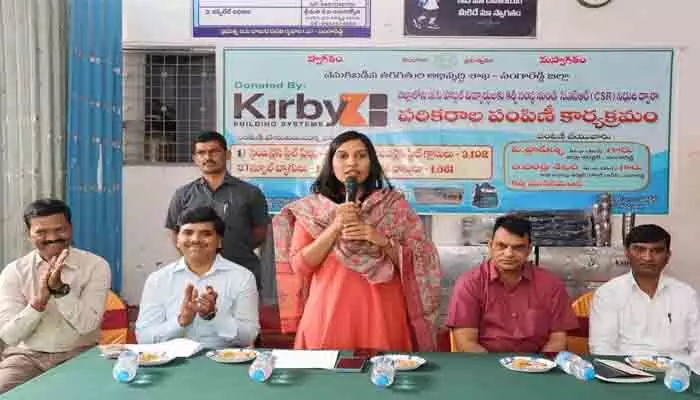 విద్యార్థుల సంక్షేమమే మా ప్రాధాన్యత : కలెక్టర్ ప్రావీణ్య విద్యార్థుల సంక్షేమమే మా ప్రాధాన్యత : కలెక్టర్ ప్రావీణ్య