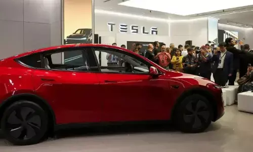 Tesla India: భారత్‌లో మొదటి పూర్తిస్థాయి ఎక్స్‌పీరియన్స్ సెంటర్ ప్రారంభించిన టెస్లా