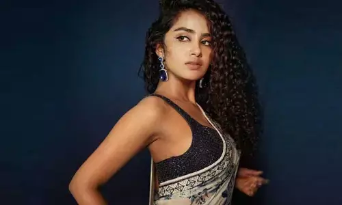 లాక్ డౌన్ ట్రైలర్ అప్డేట్‌తో సినిమాపై హైప్ పెంచిన అనుపమ