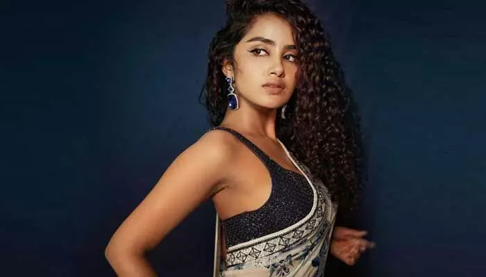 లాక్ డౌన్ ట్రైలర్ అప్డేట్తో సినిమాపై హైప్ పెంచిన అనుపమ లాక్ డౌన్ ట్రైలర్ అప్డేట్తో సినిమాపై హైప్ పెంచిన అనుపమ