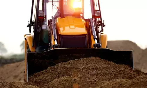 ఇసుకాసురుల ఆగడాలు ఆగేనా?