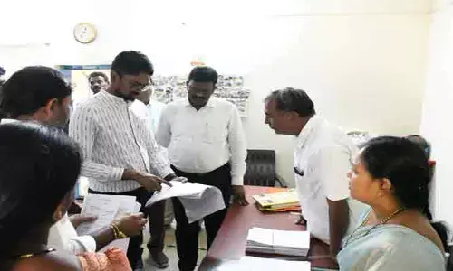 గ్రామపంచాయతీ ఎన్నికల నామినేషన్లు సజావుగా నిర్వహించాలి