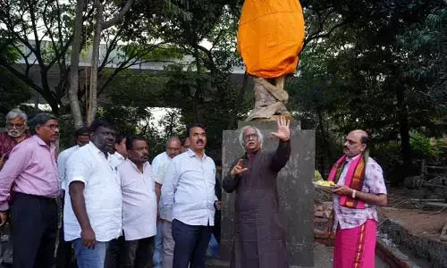 రవీంద్రభారతి ప్రాంగణంలో ఎస్పీ బాలు విగ్రహం.. ఏర్పాట్లపై మంత్రి సమీక్ష