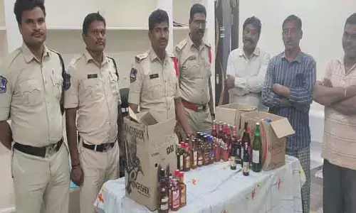అక్ర‌మ‌ మద్యం స్వాధీనం