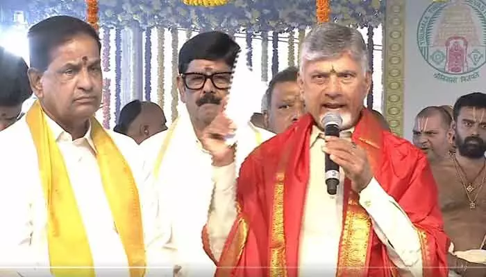 దేవతల రాజధాని నమూనాలో అమరావతి ఉండాలి: సీఎం చంద్రబాబు దేవతల రాజధాని నమూనాలో అమరావతి ఉండాలి: సీఎం చంద్రబాబు