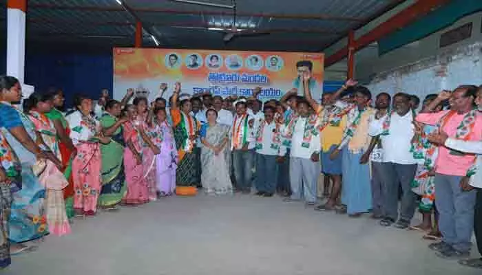 చెర్లపాలెం రాజకీయాల్లో సంచలనం చెర్లపాలెం రాజకీయాల్లో సంచలనం