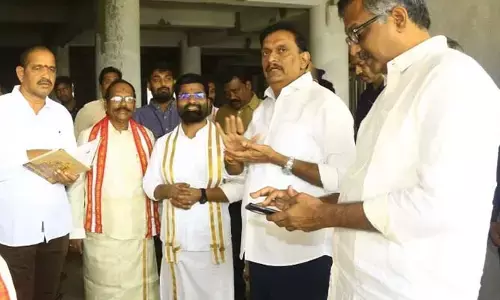 Vijayawada | భవాని దీక్షల విరమణకు ఏర్పాట్లు.. ఎంపీ పరిశీలన