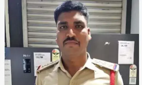 తిరుపతి జిల్లాలో నకిలీ సీఐ హల్‌ చ‌ల్