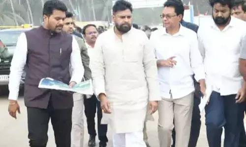 పవన్ కల్యాణ్ పర్యటనల్లో అపరిచిత వ్యక్తి.. ఎస్పీకి ఫిర్యాదు