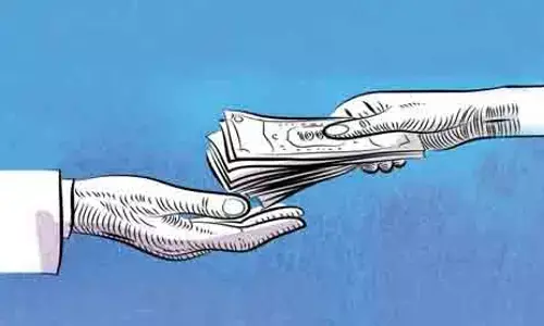 రెవెన్యూ శాఖ‌లో వ‌సూళ్ల రాజాలు