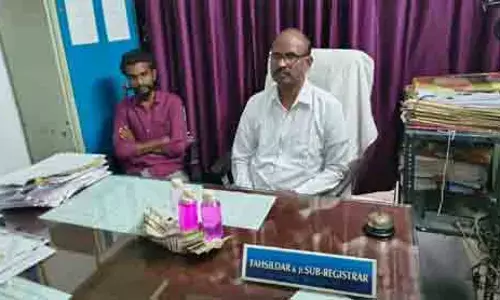 ఏసీబీ వలలో పెద్దవంగర తహసిల్దార్