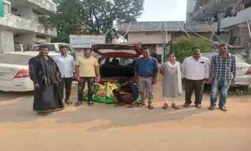 కారులో నల్ల బెల్లం