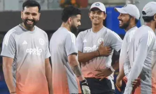 దక్షిణాఫ్రికాతో వన్డే సిరీస్..షాకింగ్ లుక్ లో రోహిత్ శర్మ