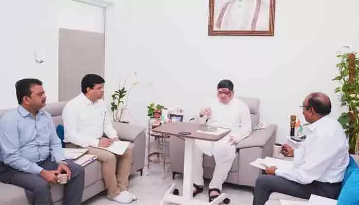 భవిష్యత్తు ప్రగతికి విద్య ఒక్కటే మార్గం.. బీసీ సంక్షేమ శాఖ సమీక్షలో మంత్రి పొన్నం భవిష్యత్తు ప్రగతికి విద్య ఒక్కటే మార్గం.. బీసీ సంక్షేమ శాఖ సమీక్షలో మంత్రి పొన్నం