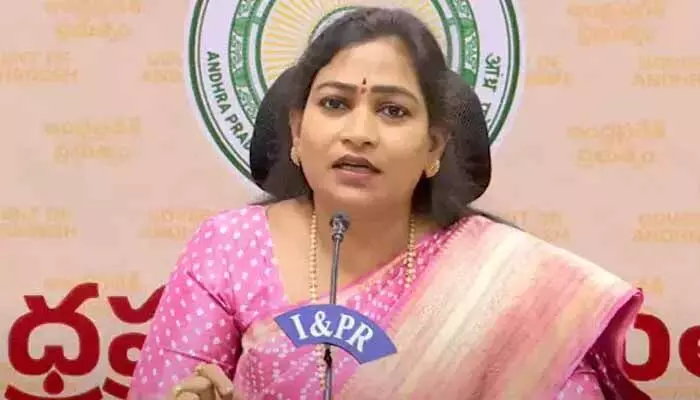 దూసుకొస్తున్న దిత్వా.. అధికారులకు హోంమంత్రి అనిత కీలక ఆదేశాలు దూసుకొస్తున్న దిత్వా.. అధికారులకు హోంమంత్రి అనిత కీలక ఆదేశాలు
