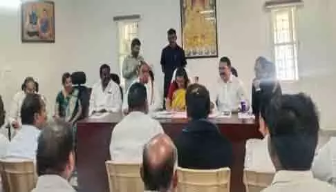 మీరే తేల్చుకోండి.. మీరే తేల్చుకోండి..