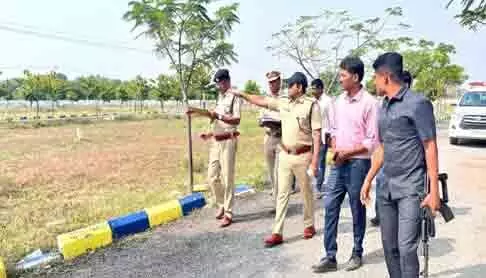 సీఎం పర్యటన ఏర్పాట్ల పరిశీలన సీఎం పర్యటన ఏర్పాట్ల పరిశీలన