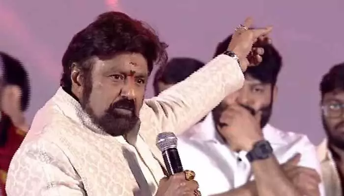 సనాతన ధర్మాన్ని కాపాడే సైనికులు అఘోరాలు: బాలకృష్ణ ఆసక్తికర వ్యాఖ్యలు సనాతన ధర్మాన్ని కాపాడే సైనికులు అఘోరాలు: బాలకృష్ణ ఆసక్తికర వ్యాఖ్యలు