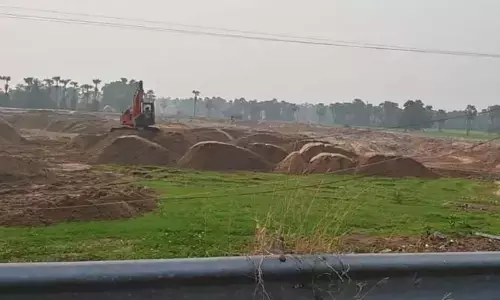 రాష్ట్ర ప్రభుత్వానికి తలవంపులు తెస్తున్న చీరాల ఇసుక దందా