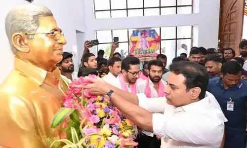బరాబర్ ఆ రాజీవ్ విగ్రహాన్ని తీసేస్తాం.. కేటీఆర్ సెన్సేషనల్ కామెంట్స్