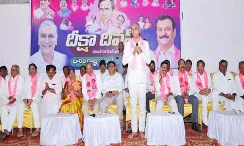 జిరాక్స్ కాఫీలు ఇచ్చిన ఉద్యమ ద్రోహి రేవంత్ రెడ్డి : మాజీ మంత్రి హ‌రీశ్ రావు