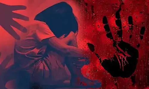 ఇద్ద‌రు యువ‌కుల‌పై పోక్సో కేసు న‌మోదు