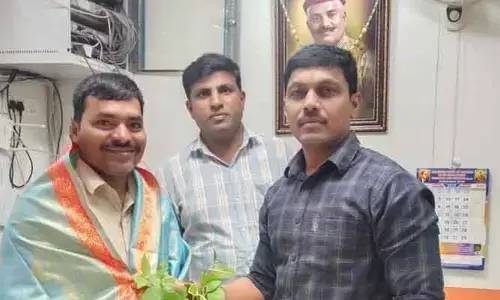 బాధితుడి న‌గ‌దును కాపాడిన సైబ‌ర్ సెక్యూరిటీ అధికారులు