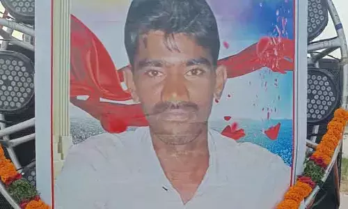 తాను మరణిస్తూ.. మరొకరికి వెలుగునిచ్చిన బుర్రి మహేష్
