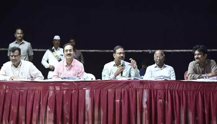 ఎన్నికల సంఘం మార్గదర్శకాలకు అనుగుణంగా విధులు నిర్వర్తించాలి : లెక్టర్ టి. వినయ్ కృష్ణారెడ్డి ఎన్నికల సంఘం మార్గదర్శకాలకు అనుగుణంగా విధులు నిర్వర్తించాలి : లెక్టర్ టి. వినయ్ కృష్ణారెడ్డి