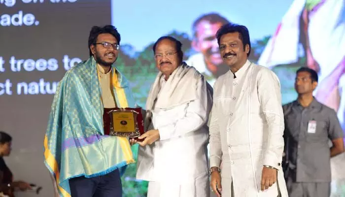 తెలంగాణ వెదర్మ్యాన్కు ప్రతిష్టాత్మక పురస్కారం తెలంగాణ వెదర్మ్యాన్కు ప్రతిష్టాత్మక పురస్కారం