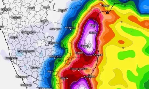 6 గంటల్లో 5కి.మీ వేగంతో కదిలిన తుపాన్.. ఏపీలో ఈ జిల్లాలకు రెడ్ అలర్ట్