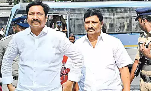 నకిలీ మద్యం కేసు.. చివరి రోజు కస్టడీలోకి జోగి రమేశ్‌ సోదరులు