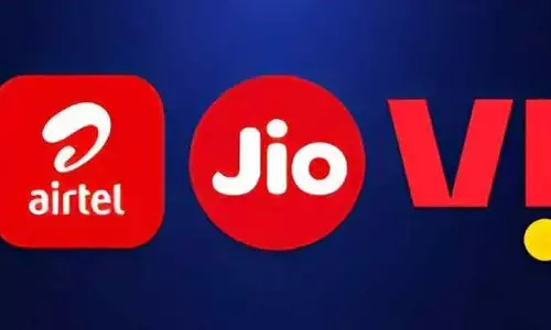 ప్ర‌మాదంలో వోడాఫోన్‌..దూసుకెళుతున్న‌ జియో నెట్‌వర్క్‌!