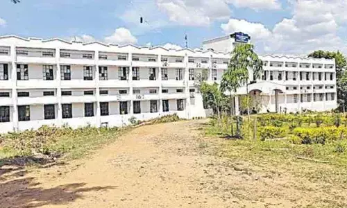 మరో మణిహారం ‘ఎర్త్ యూనివర్సిటీ’