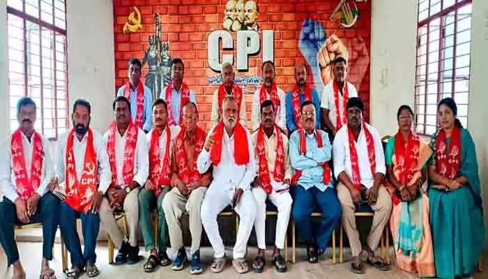 మావోయిస్టుల పట్ల కేంద్ర ప్రభుత్వ పునరాలోచించాలి : సీపీఐ రాష్ట్ర కార్యదర్శి వర్గ సభ్యుడు కలవేని శంకర్ మావోయిస్టుల పట్ల కేంద్ర ప్రభుత్వ పునరాలోచించాలి : సీపీఐ రాష్ట్ర కార్యదర్శి వర్గ సభ్యుడు కలవేని శంకర్