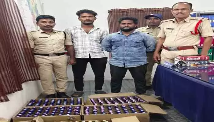భారీగా మద్యం పట్టివేత.. మద్యం విలువ రూ. 40వేలు భారీగా మద్యం పట్టివేత.. మద్యం విలువ రూ. 40వేలు