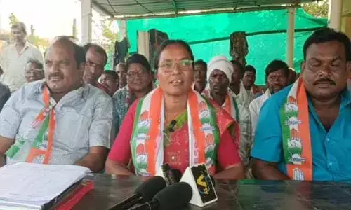 బీఆర్ఎస్ హ‌యాంలో స‌ర్పంచ్ ల ఆత్మ‌హ‌త్య‌లు