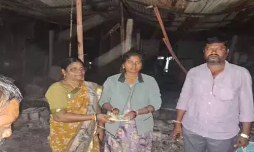 కొండగట్టు అగ్నిప్రమాద బాధితులకు రూ.20వేలు ఎక్స్ గ్రేషియా