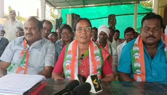 బీఆర్ఎస్ హయాంలో సర్పంచ్ ల ఆత్మహత్యలు బీఆర్ఎస్ హయాంలో సర్పంచ్ ల ఆత్మహత్యలు