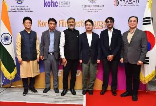ఇండియన్, తెలుగు ఆడియన్స్ కోసం కంటెంట్ క్రియేట్ చేస్తాం: కొరియన్ ఫిల్మ్ ఫెస్టివల్ ప్రెస్ మీట్ లో డైరెక్టర్ యూ ఇన్-షిక్ ఇండియన్, తెలుగు ఆడియన్స్ కోసం కంటెంట్ క్రియేట్ చేస్తాం: కొరియన్ ఫిల్మ్ ఫెస్టివల్ ప్రెస్ మీట్ లో డైరెక్టర్ యూ ఇన్-షిక్