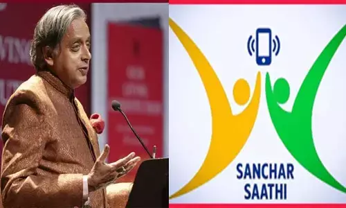 సంచార్ సాథీ యాప్  స్వచ్ఛందంగా ఉంటేనే మంచిది: ఎంపీ శశి థరూర్
